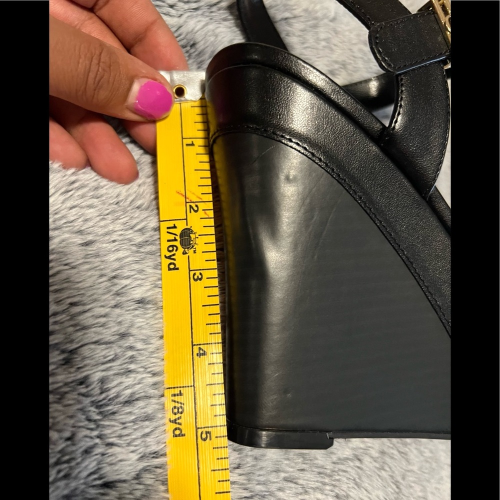 NWOT-Guess Wedges - Picture 13 of 14